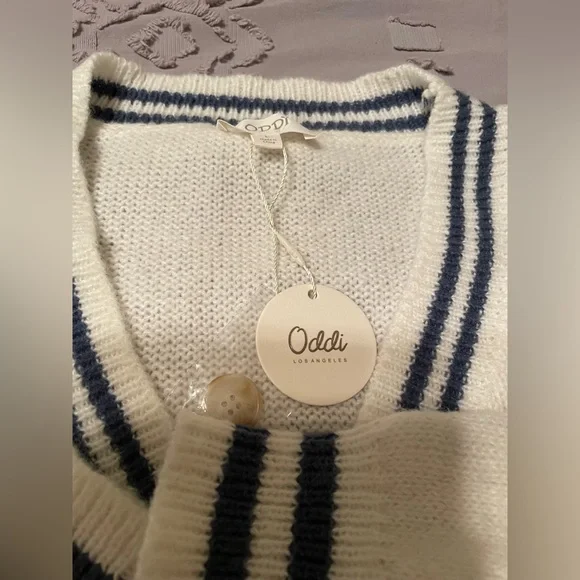 Oddi Women's White and Blue Striped Sweater Lg NWT - Picture 2 of 15